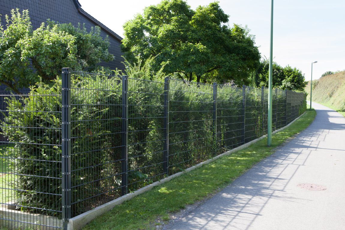 Vorteile von Doppelstabmattenzäunen für Deinen Garten